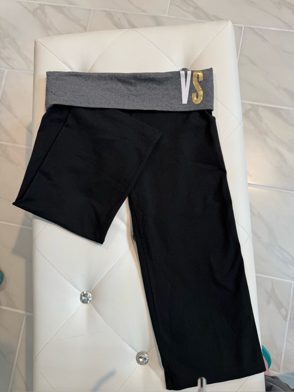 Victoria’s Secret Capri Yoga Pants - Small